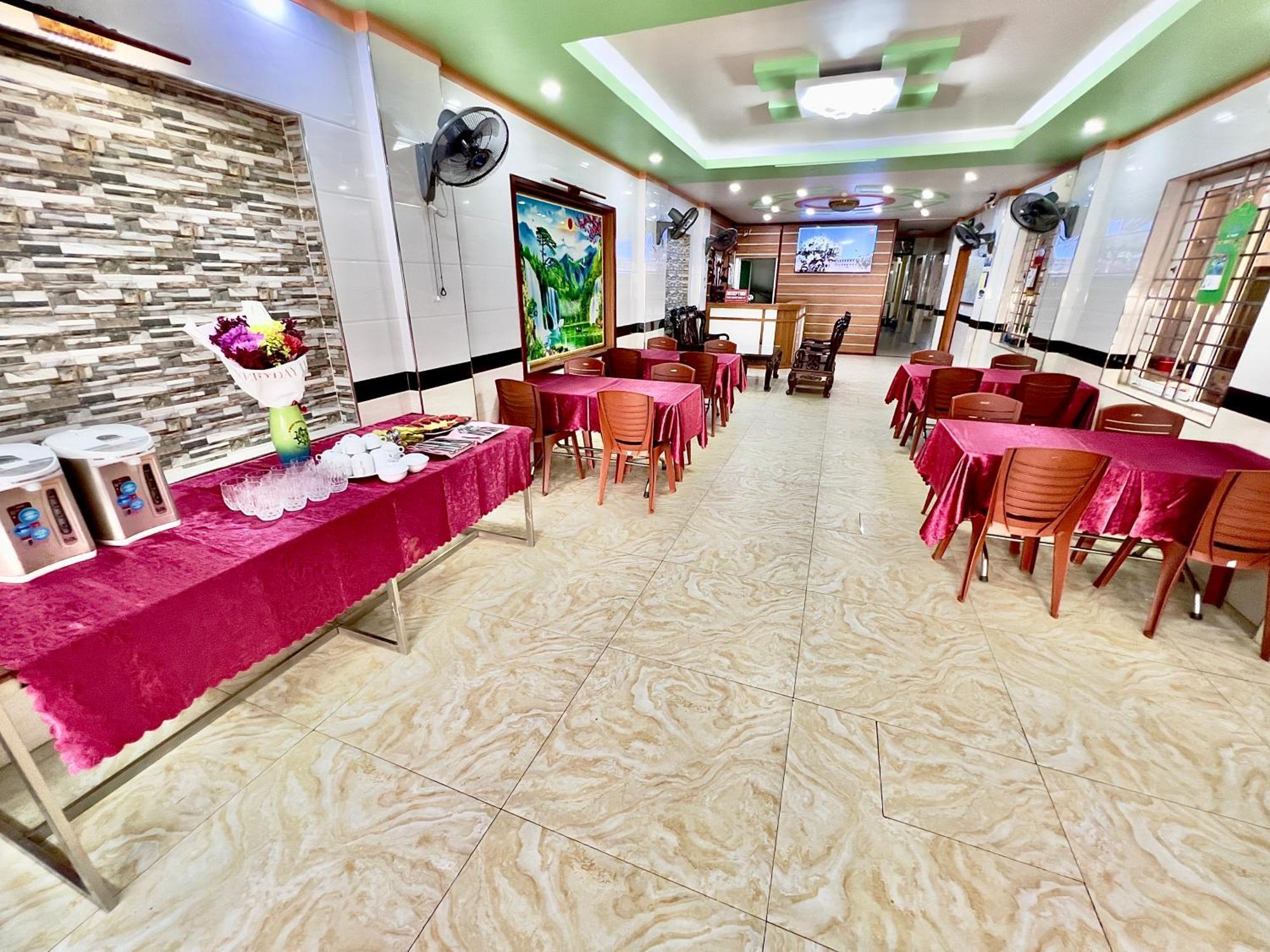 Manh Vuong Hotel Catba Dong Khe Sau Екстериор снимка