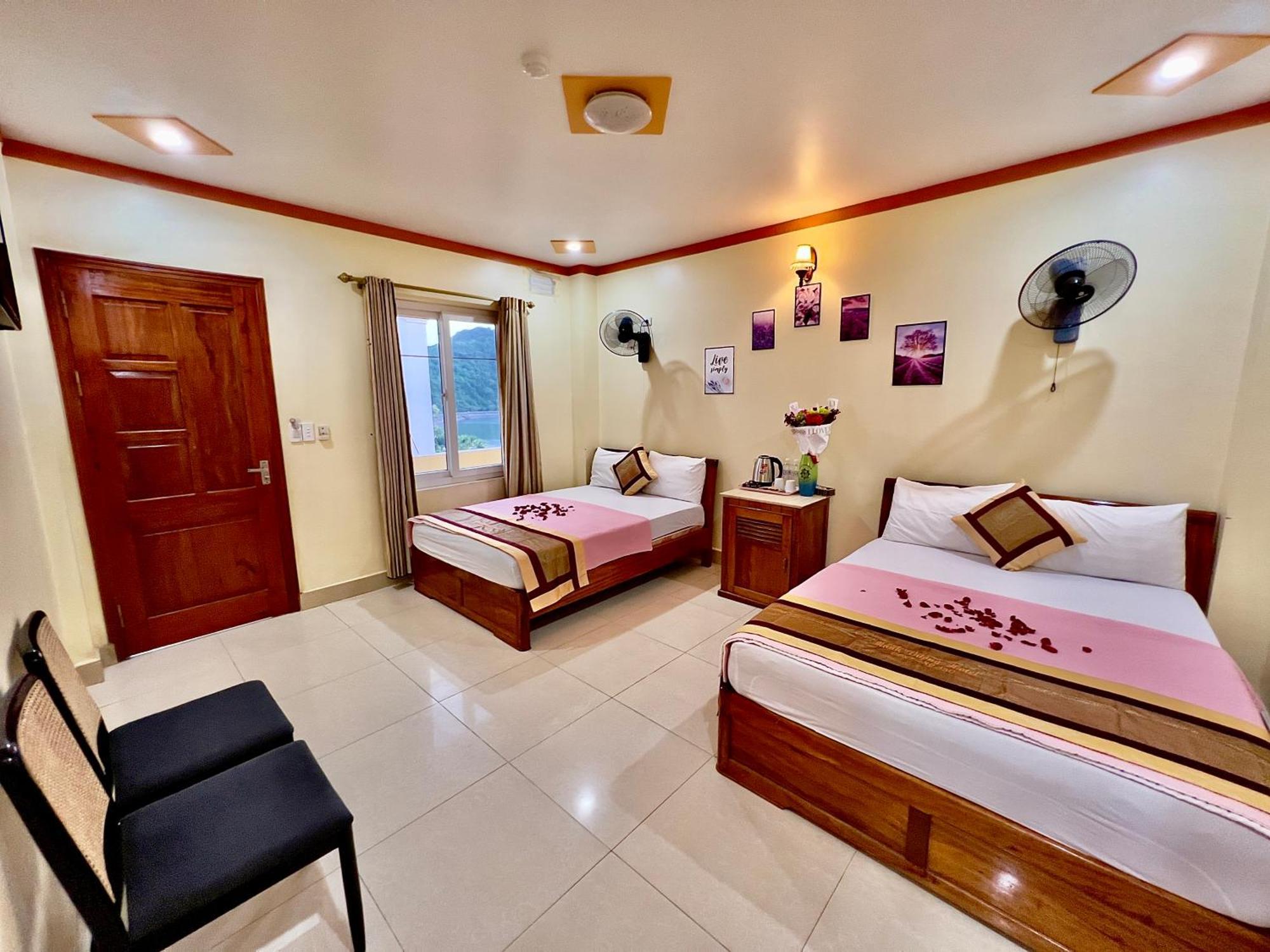 Manh Vuong Hotel Catba Dong Khe Sau Екстериор снимка