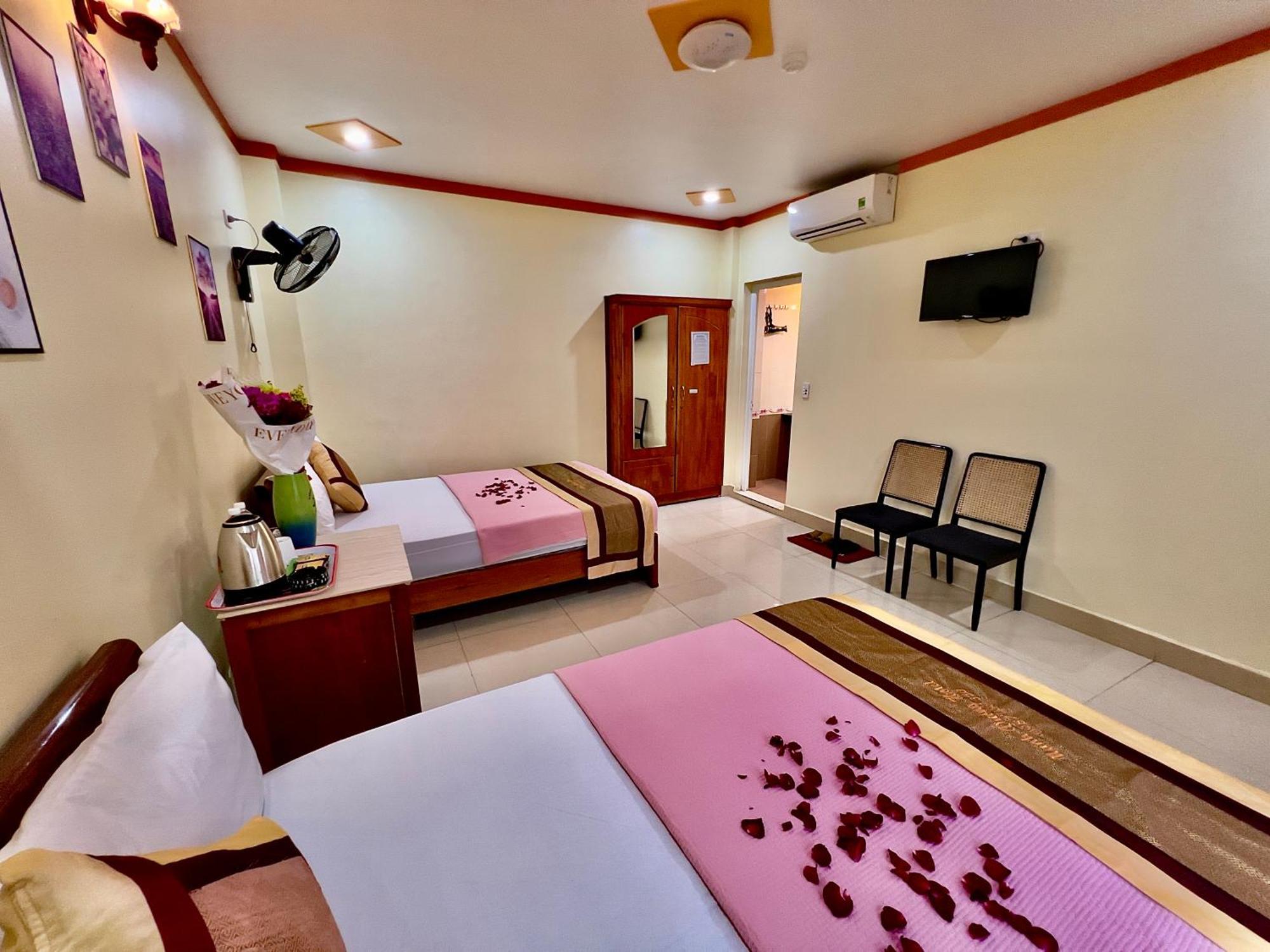 Manh Vuong Hotel Catba Dong Khe Sau Екстериор снимка