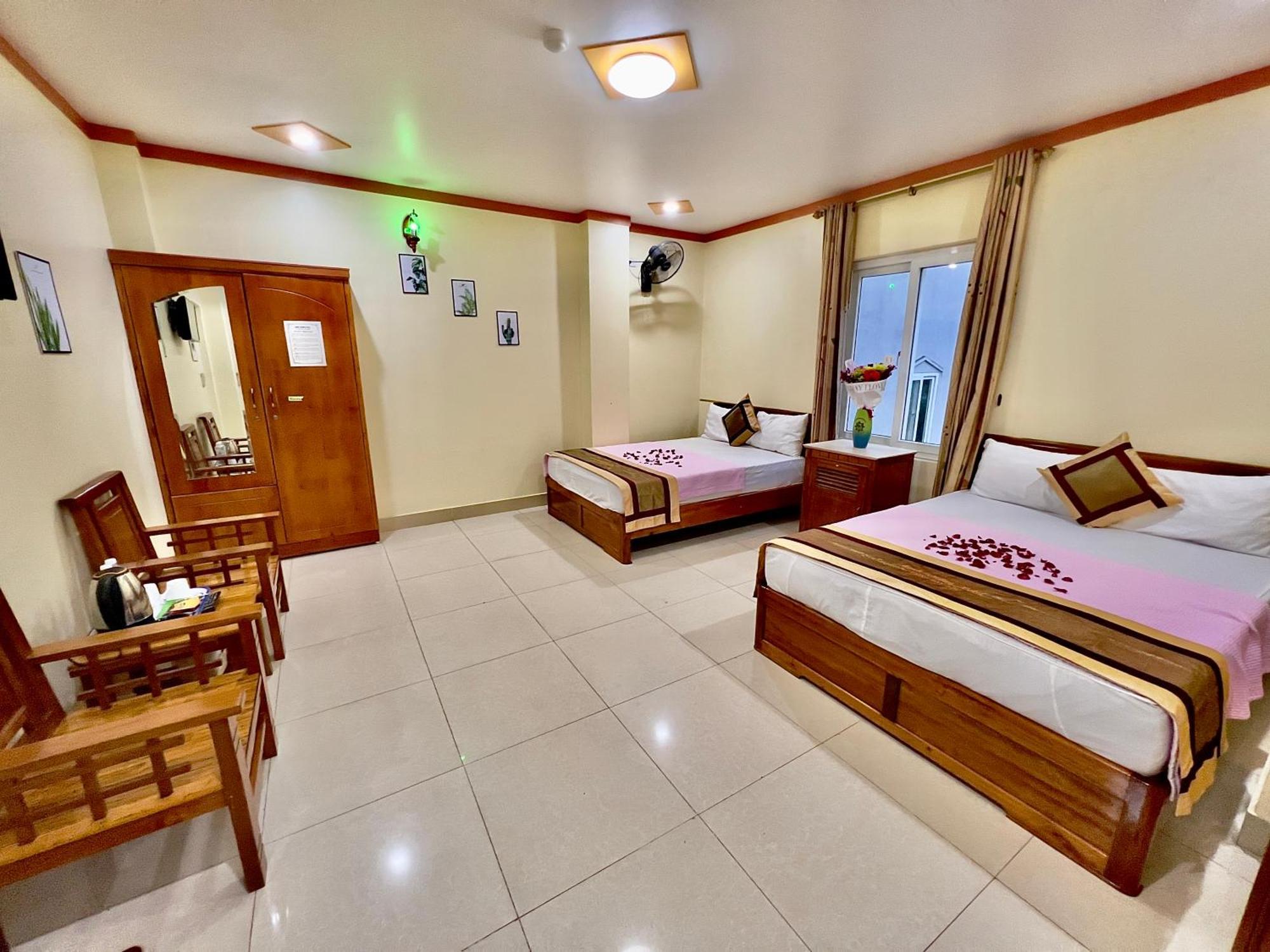 Manh Vuong Hotel Catba Dong Khe Sau Екстериор снимка