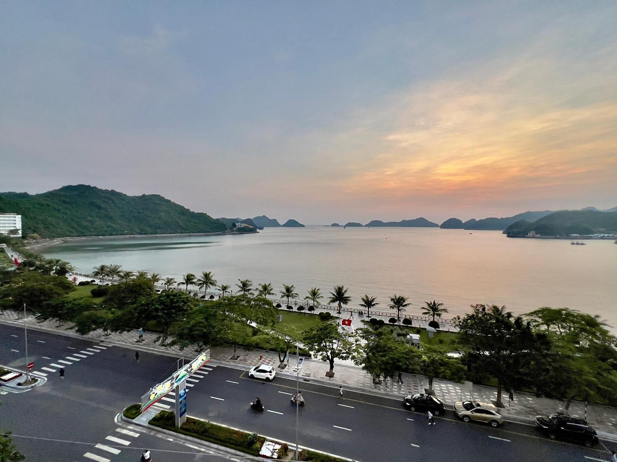 Manh Vuong Hotel Catba Dong Khe Sau Екстериор снимка