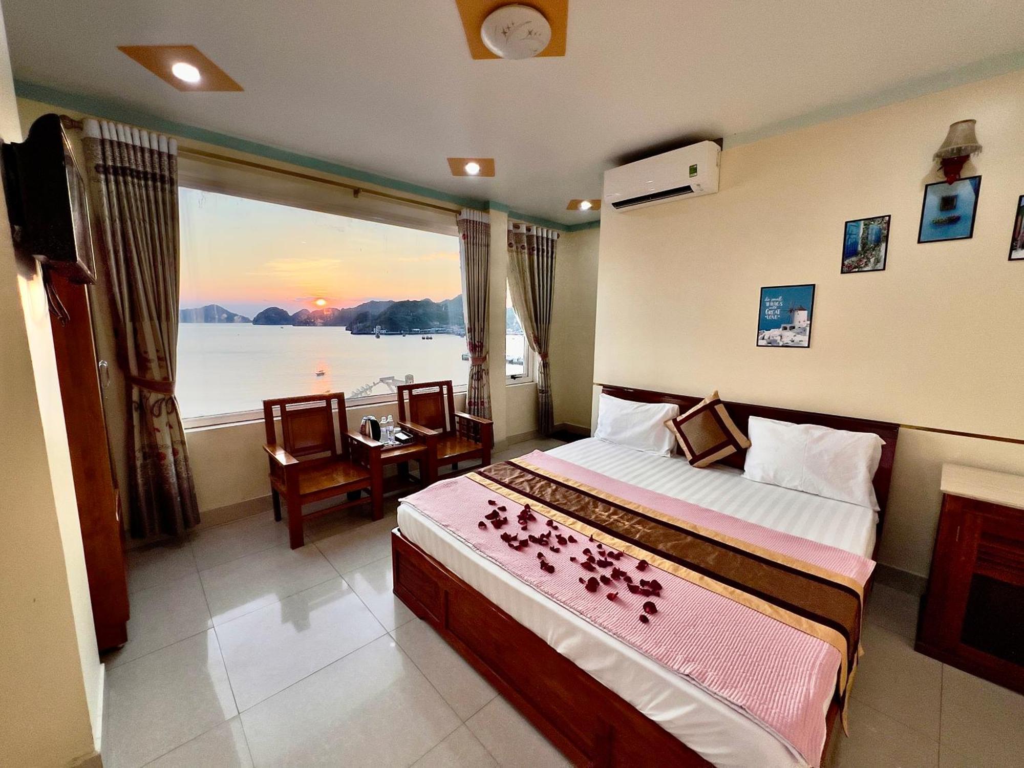 Manh Vuong Hotel Catba Dong Khe Sau Екстериор снимка