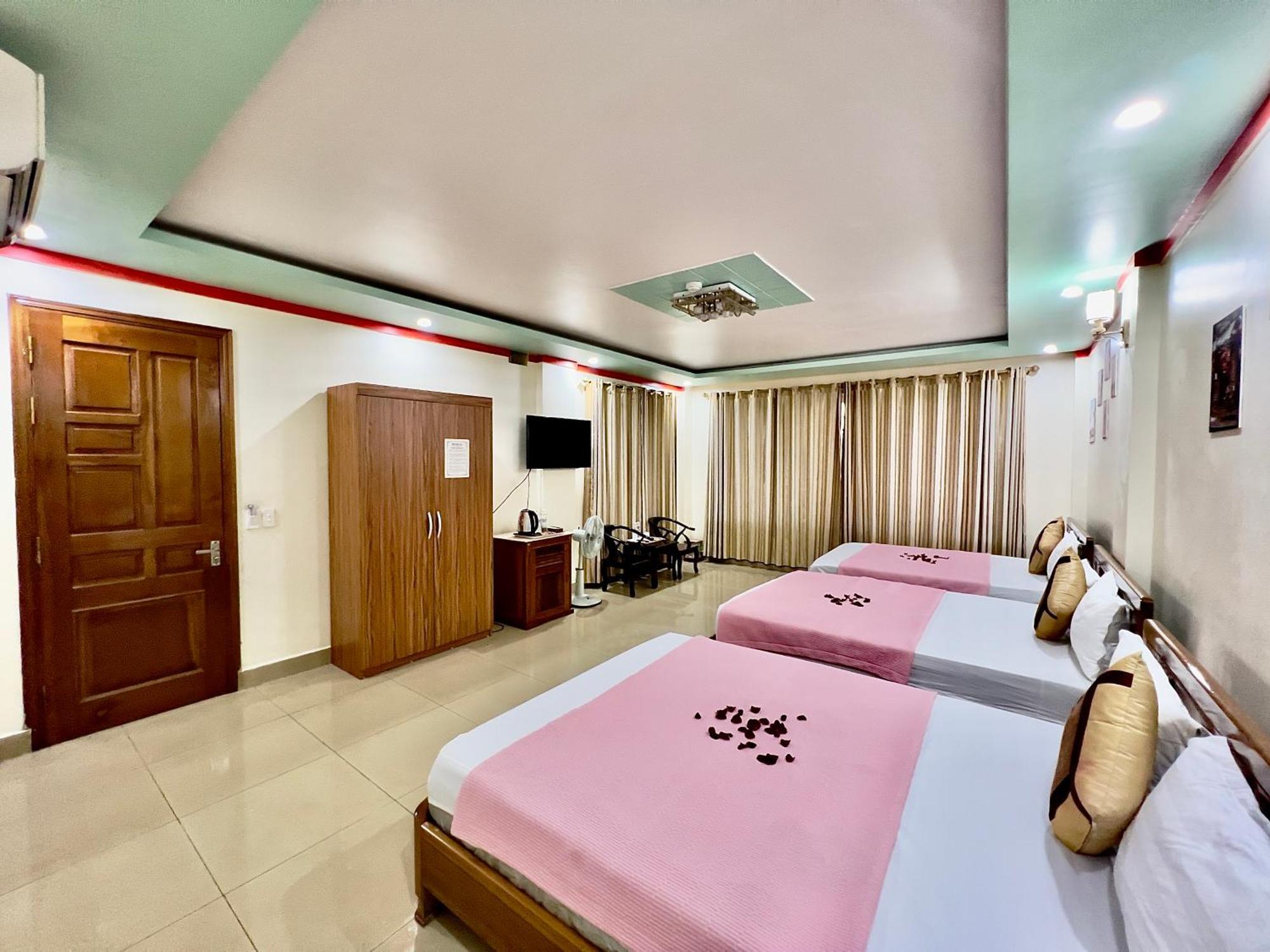 Manh Vuong Hotel Catba Dong Khe Sau Екстериор снимка