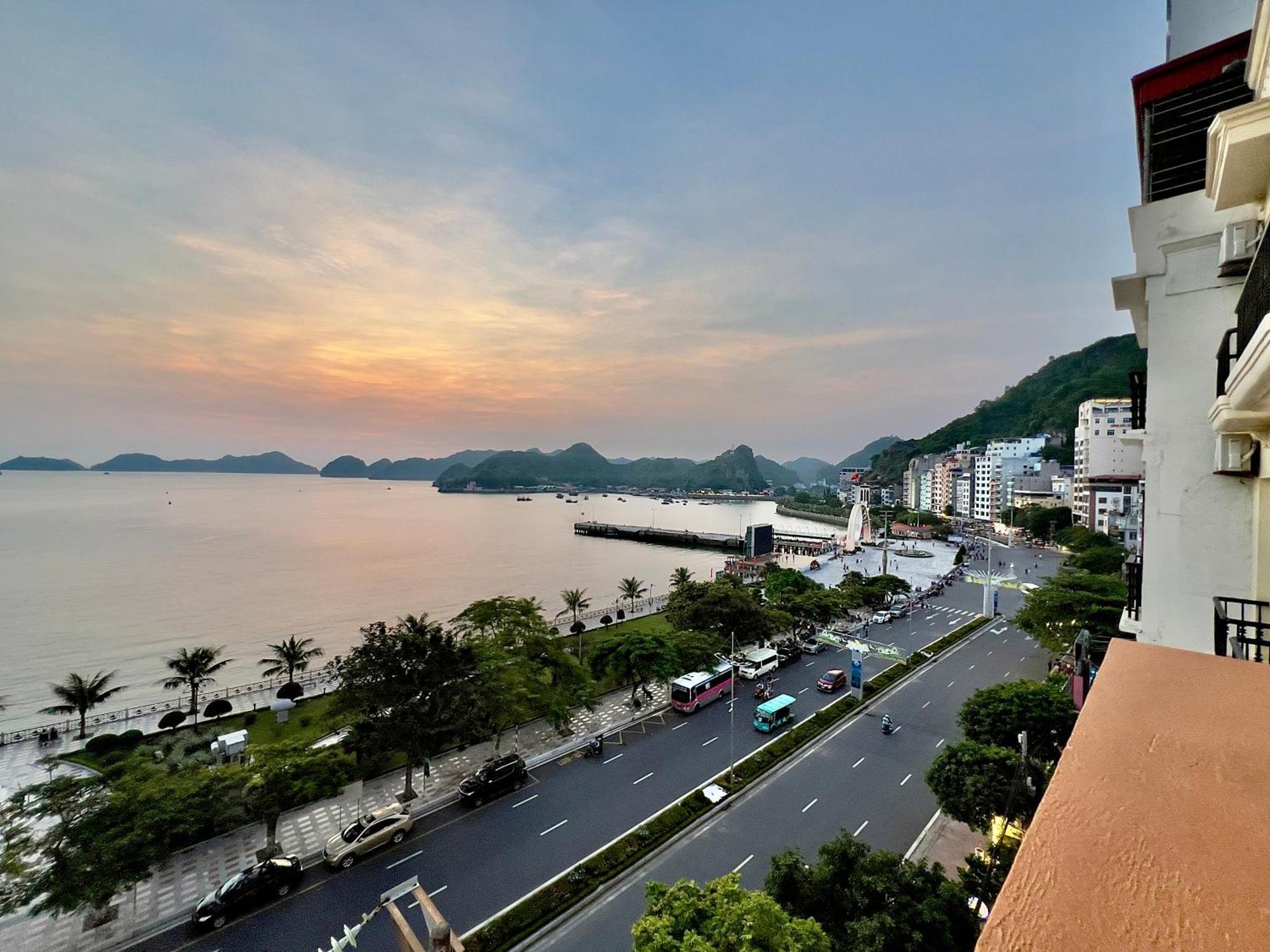 Manh Vuong Hotel Catba Dong Khe Sau Екстериор снимка